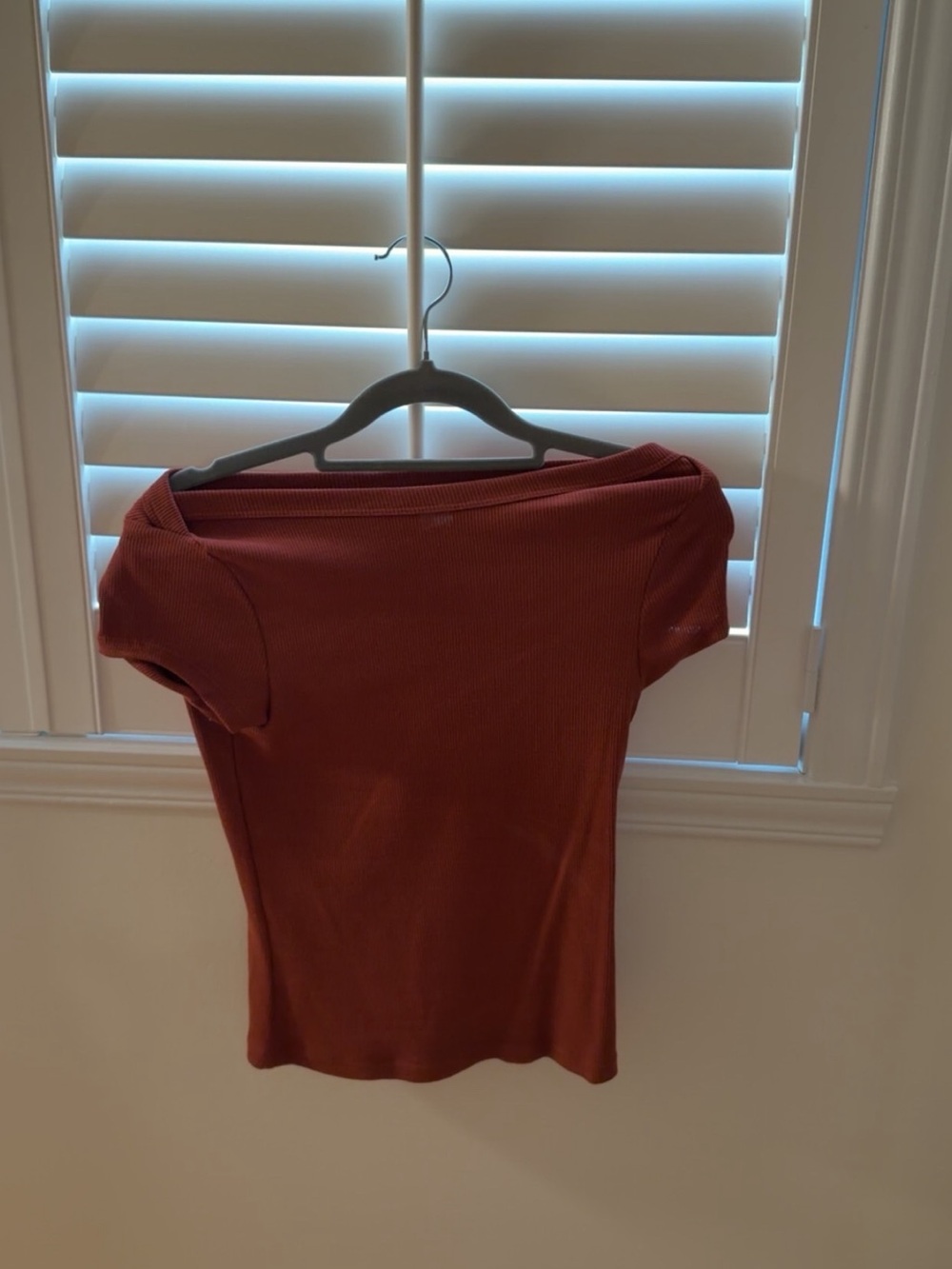 H&M Off-Shoulder Ribbed Tee - Rust Brown